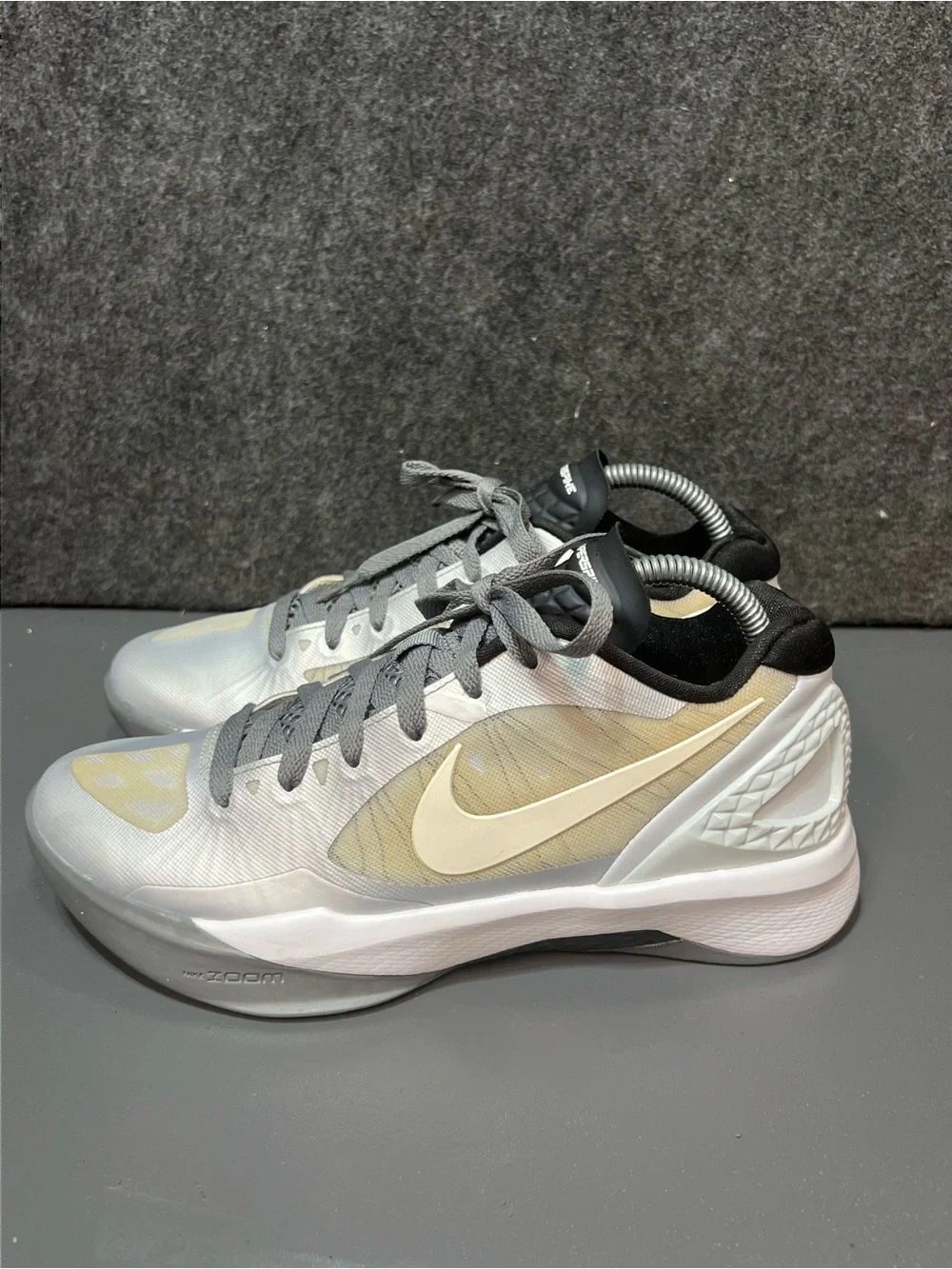 Nike Volley Zoom Hyperspike Women’s Size 8